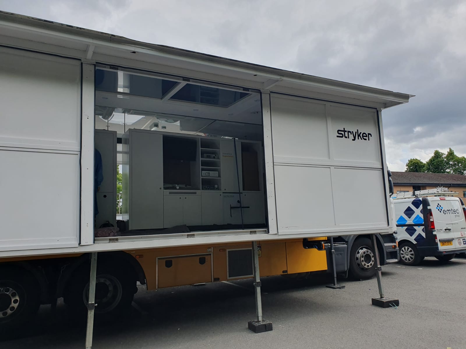 Education truck showcases cutting edge solutions at Queen Elizabeth University Hospital