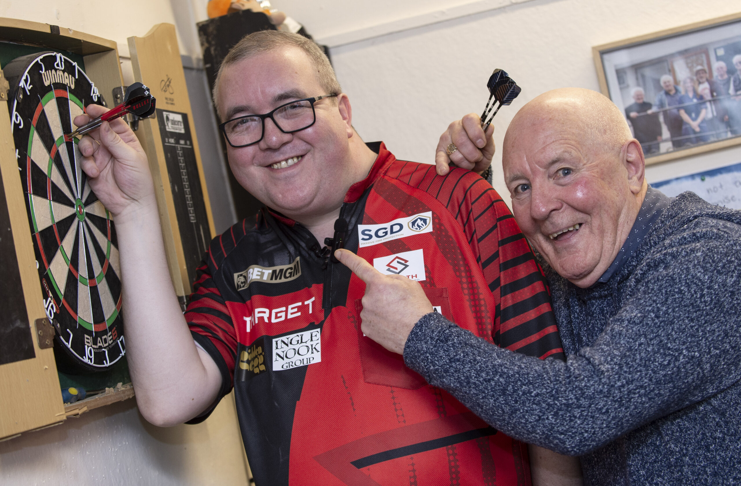 Bunting visits Govan Men’s Shed to Support NHS Campaign